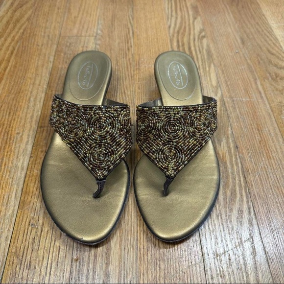 Talbots beaded kitten heels - Picture 1 of 5